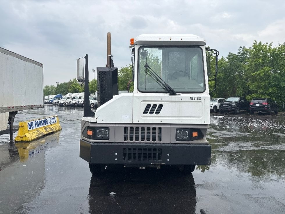 Yard Truck-Heavy Duty Tractors-Ottawa-2022-T2-Brook Park-OH-46,788\n\t\tmiles-$ 94,500 - Image 2