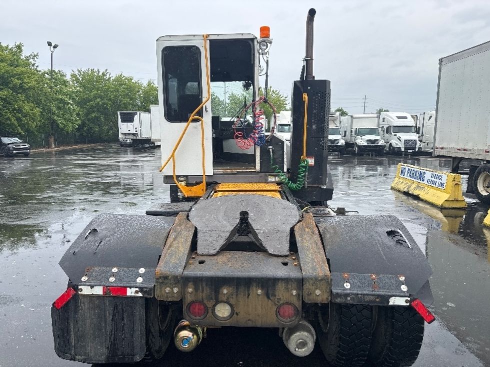 Yard Truck-Heavy Duty Tractors-Ottawa-2022-T2-Brook Park-OH-46,788\n\t\tmiles-$ 94,500 - Image 6