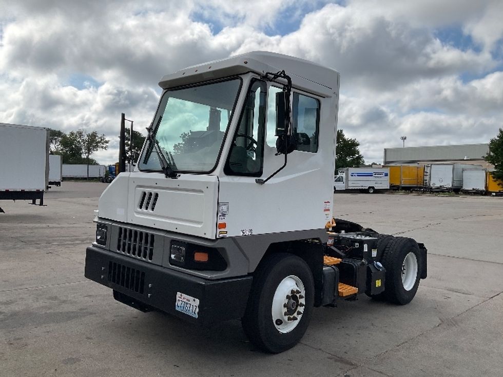 Yard Truck-Heavy Duty Tractors-Ottawa-2022-T2-Brooklyn Park-MN-43,695\n\t\tmiles-$ 102,500 - Image 3