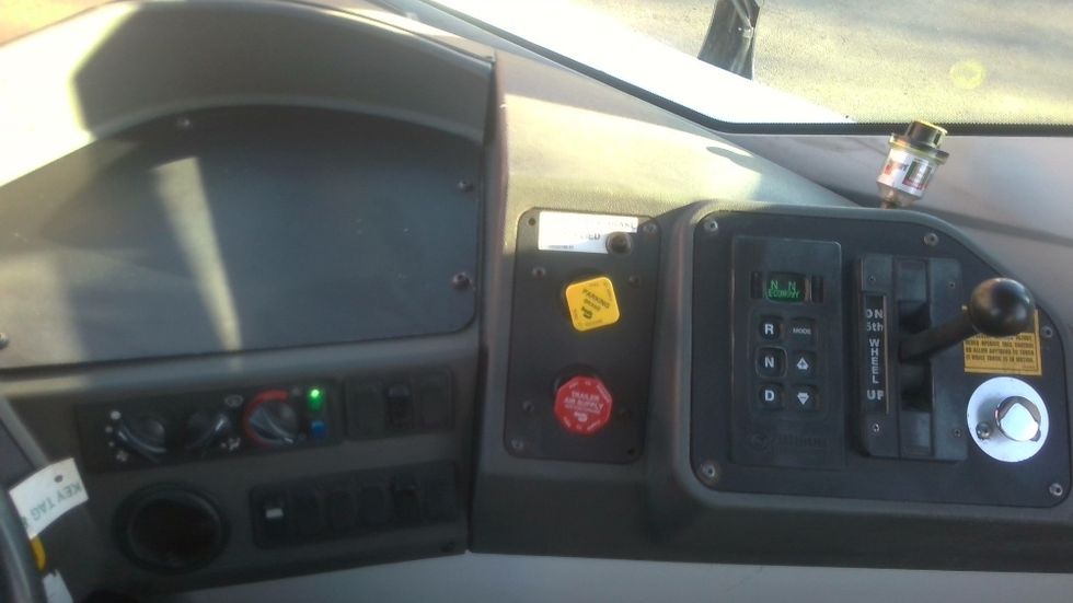 Yard Truck-Heavy Duty Tractors-Ottawa-2022-T2-Chicago (Melrose Park)-IL-44,087\n\t\tmiles-$ 97,000 - Image 11