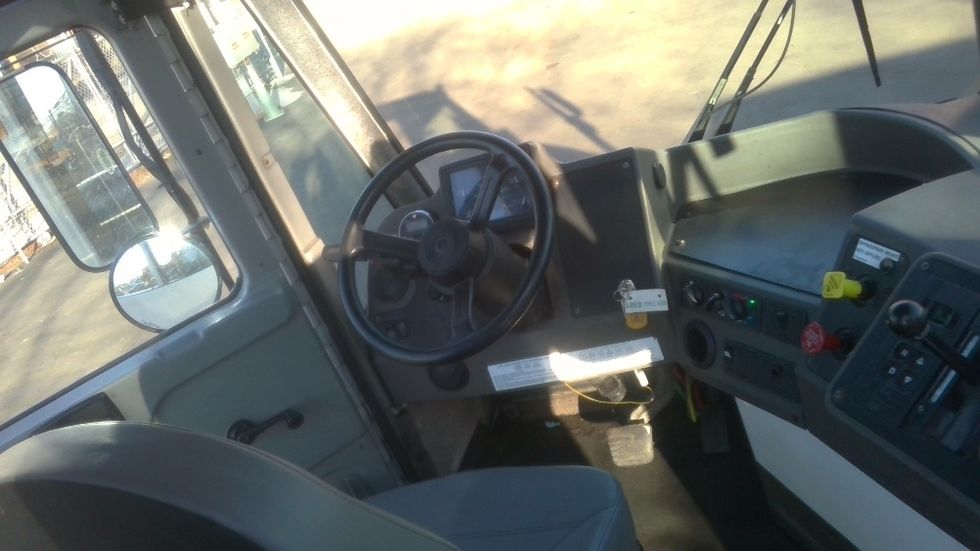 Yard Truck-Heavy Duty Tractors-Ottawa-2022-T2-Chicago (Melrose Park)-IL-44,087\n\t\tmiles-$ 97,000 - Image 8