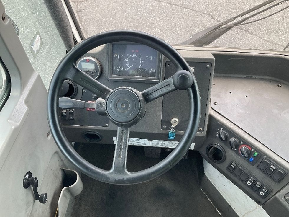 Yard Truck-Heavy Duty Tractors-Ottawa-2022-T2-Concord-NC-63,724\n\t\tmiles-$ 95,500 - Image 11