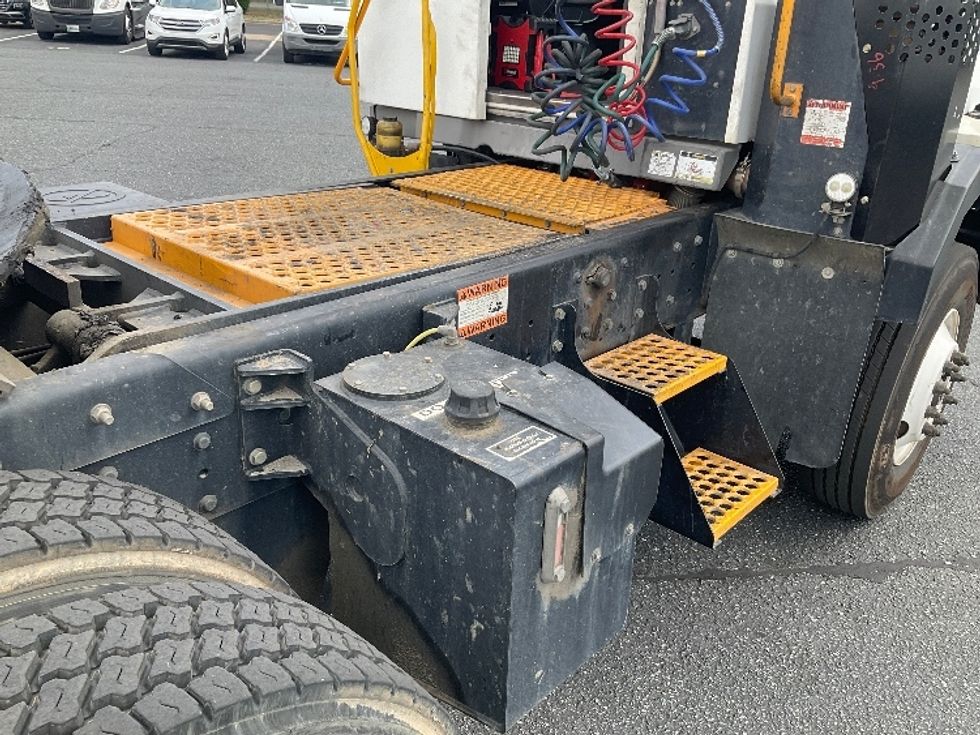 Yard Truck-Heavy Duty Tractors-Ottawa-2022-T2-Concord-NC-63,724\n\t\tmiles-$ 95,500 - Image 18