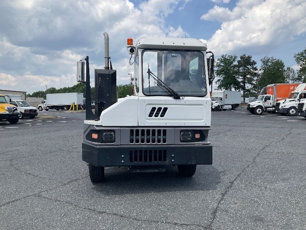 Yard Truck-Heavy Duty Tractors-Ottawa-2022-T2-Concord-NC-63,724\n\t\tmiles-$ 95,500 - Image 2