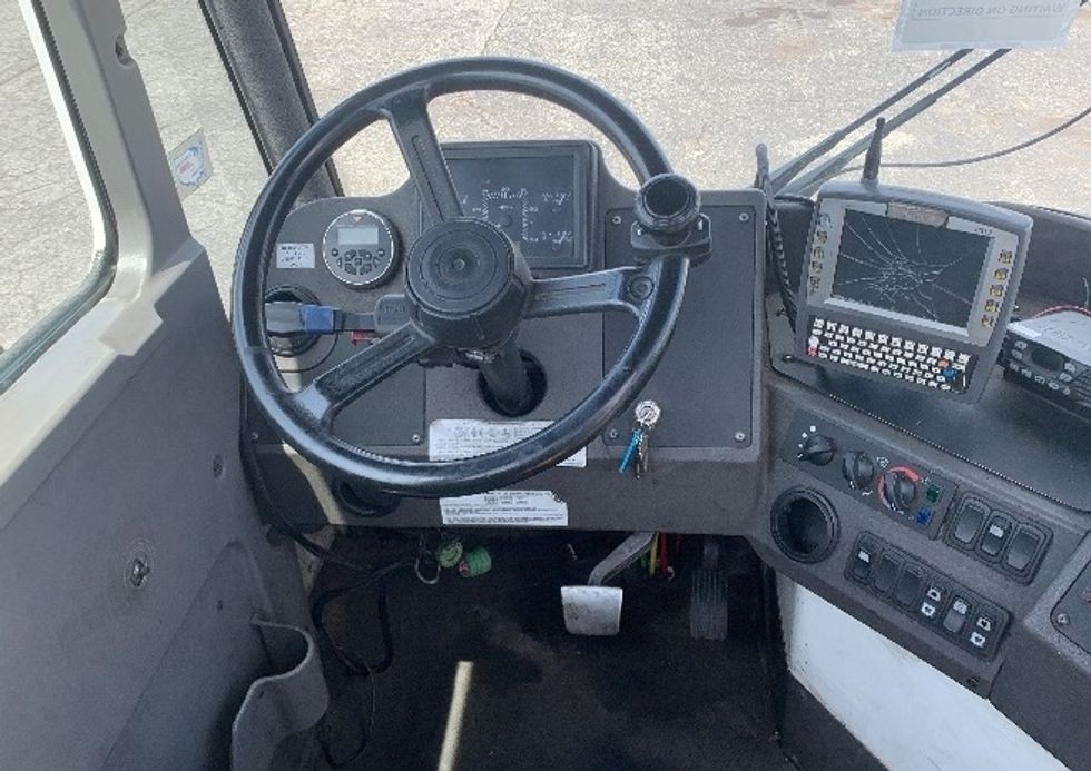 Yard Truck-Heavy Duty Tractors-Ottawa-2022-T2-Concord-NC-71,136\n\t\tmiles-$ 93,250 - Image 10