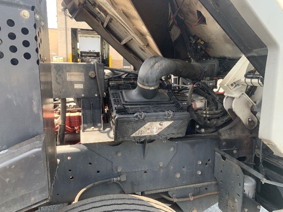 Yard Truck-Heavy Duty Tractors-Ottawa-2022-T2-Concord-NC-71,136\n\t\tmiles-$ 93,250 - Image 14