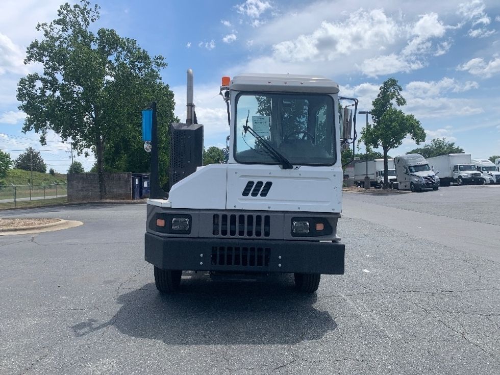 Yard Truck-Heavy Duty Tractors-Ottawa-2022-T2-Concord-NC-71,136\n\t\tmiles-$ 93,250 - Image 2