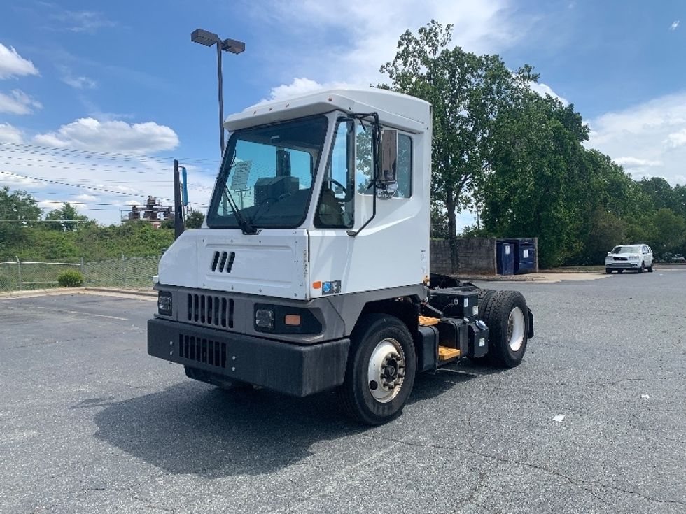 Yard Truck-Heavy Duty Tractors-Ottawa-2022-T2-Concord-NC-71,136\n\t\tmiles-$ 93,250 - Image 3