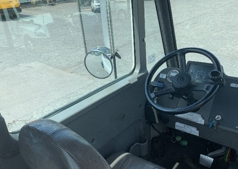 Yard Truck-Heavy Duty Tractors-Ottawa-2022-T2-Concord-NC-71,136\n\t\tmiles-$ 93,250 - Image 9