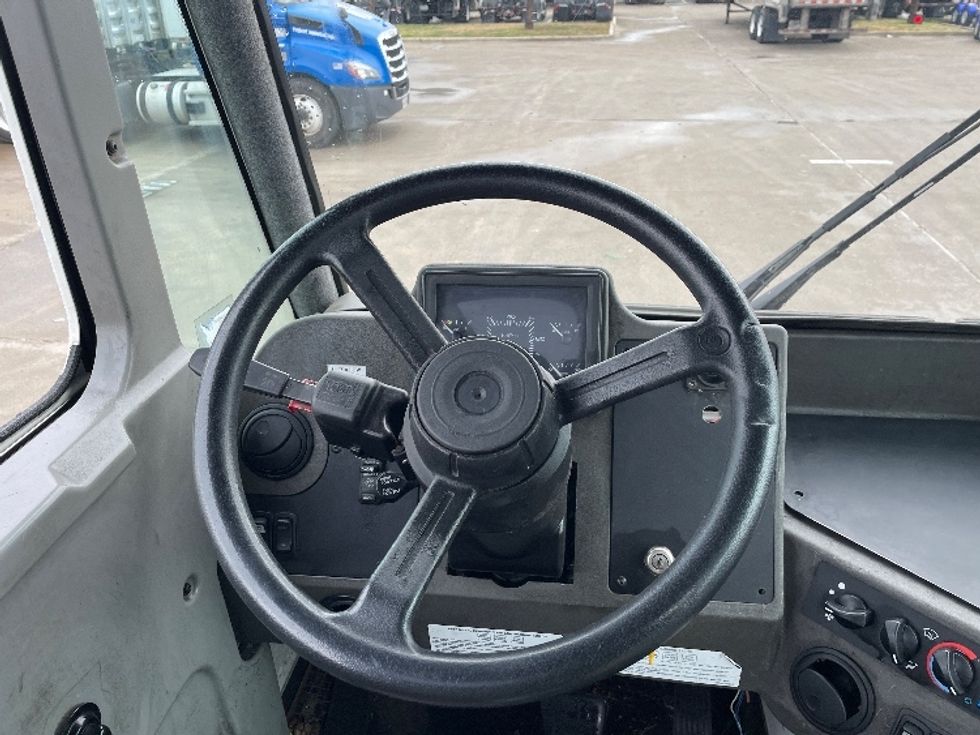 Yard Truck-Heavy Duty Tractors-Ottawa-2022-T2-Dallas-TX-19,139\n\t\tmiles-$ 111,000 - Image 11