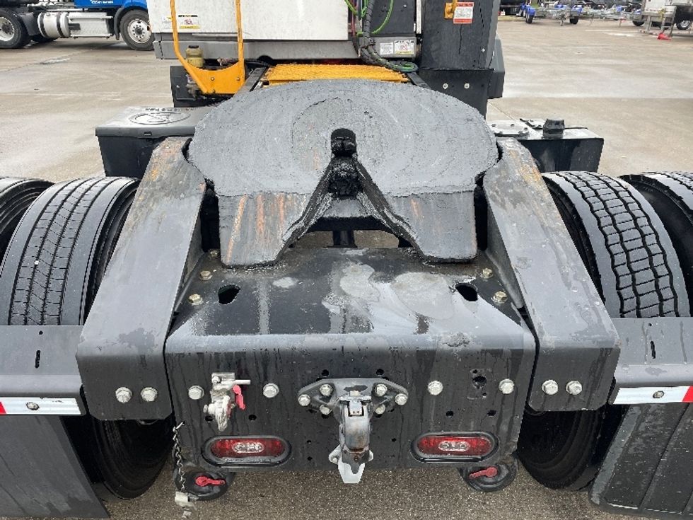 Yard Truck-Heavy Duty Tractors-Ottawa-2022-T2-Dallas-TX-19,139\n\t\tmiles-$ 111,000 - Image 6
