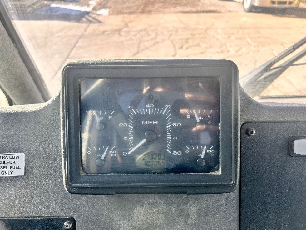 Yard Truck-Heavy Duty Tractors-Ottawa-2022-T2-East Chicago-IN-27,821\n\t\tmiles-$ 108,750 - Image 11