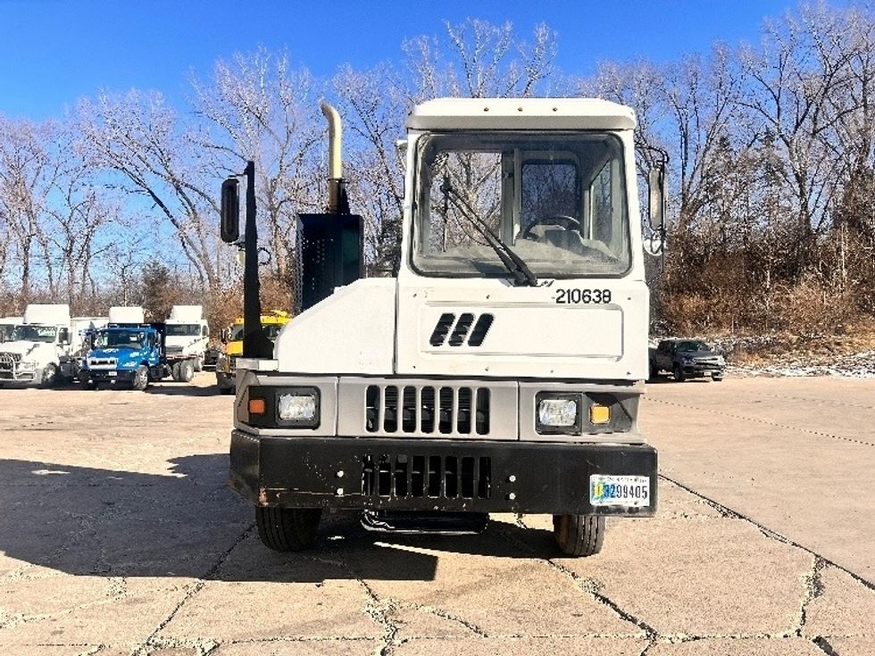 Yard Truck-Heavy Duty Tractors-Ottawa-2022-T2-East Chicago-IN-31,572\n\t\tmiles-$ 108,000 - Image 2