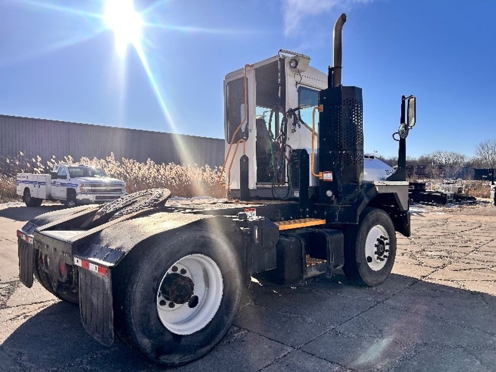 Yard Truck-Heavy Duty Tractors-Ottawa-2022-T2-East Chicago-IN-31,572\n\t\tmiles-$ 108,000 - Image 7