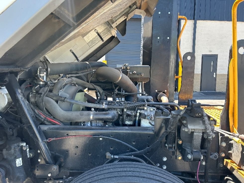 Yard Truck-Heavy Duty Tractors-Ottawa-2022-T2-Greensboro-NC-190,690\n\t\tmiles-$ 91,000 - Image 13