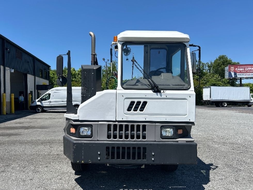 Yard Truck-Heavy Duty Tractors-Ottawa-2022-T2-Greensboro-NC-190,690\n\t\tmiles-$ 91,000 - Image 2