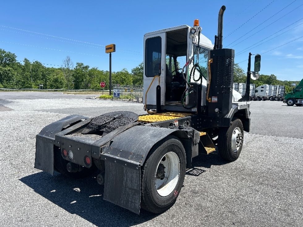 Yard Truck-Heavy Duty Tractors-Ottawa-2022-T2-Greensboro-NC-190,690\n\t\tmiles-$ 91,000 - Image 7