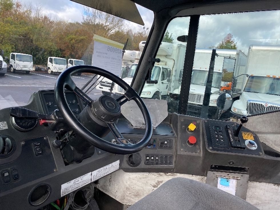 Yard Truck-Heavy Duty Tractors-Ottawa-2022-T2-Greensboro-NC-56,092\n\t\tmiles-$ 105,000 - Image 10