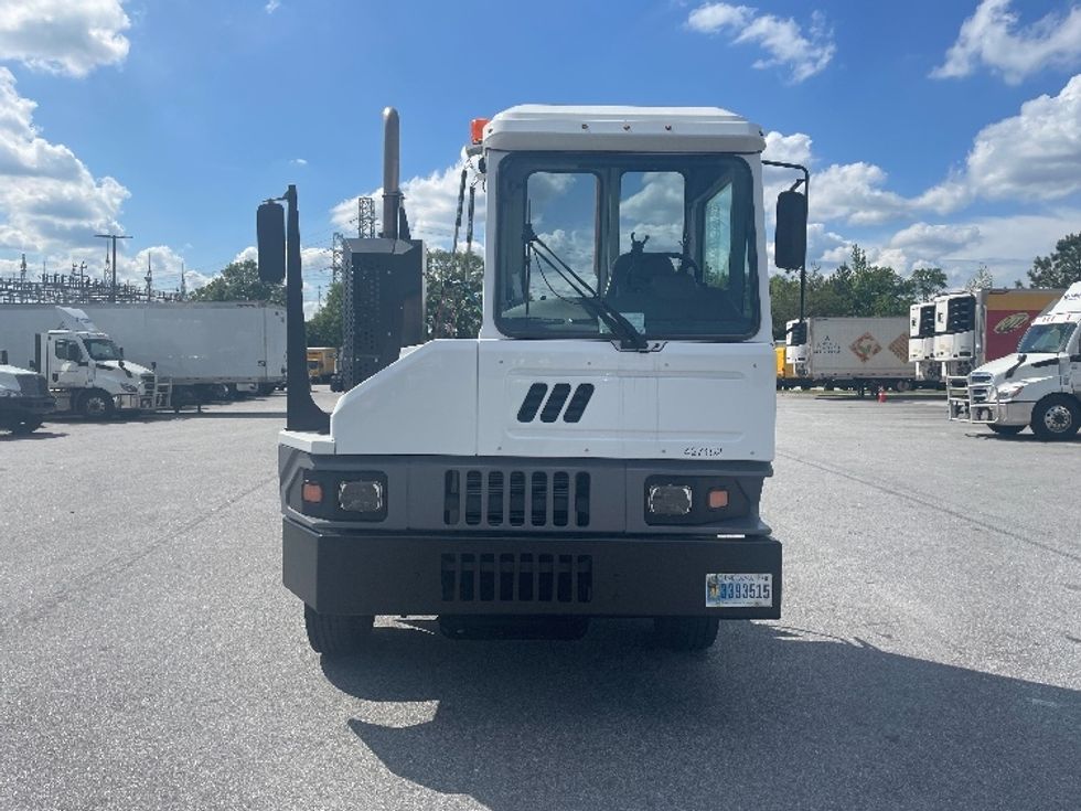 Yard Truck-Heavy Duty Tractors-Ottawa-2022-T2-Greenville-SC-31,596\n\t\tmiles-$ 102,750 - Image 2