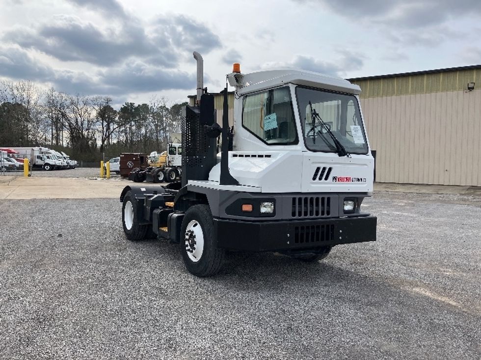 Yard Truck-Heavy Duty Tractors-Ottawa-2022-T2-Hueytown-AL-39,005\n\t\tmiles-$ 97,000 - Image 1