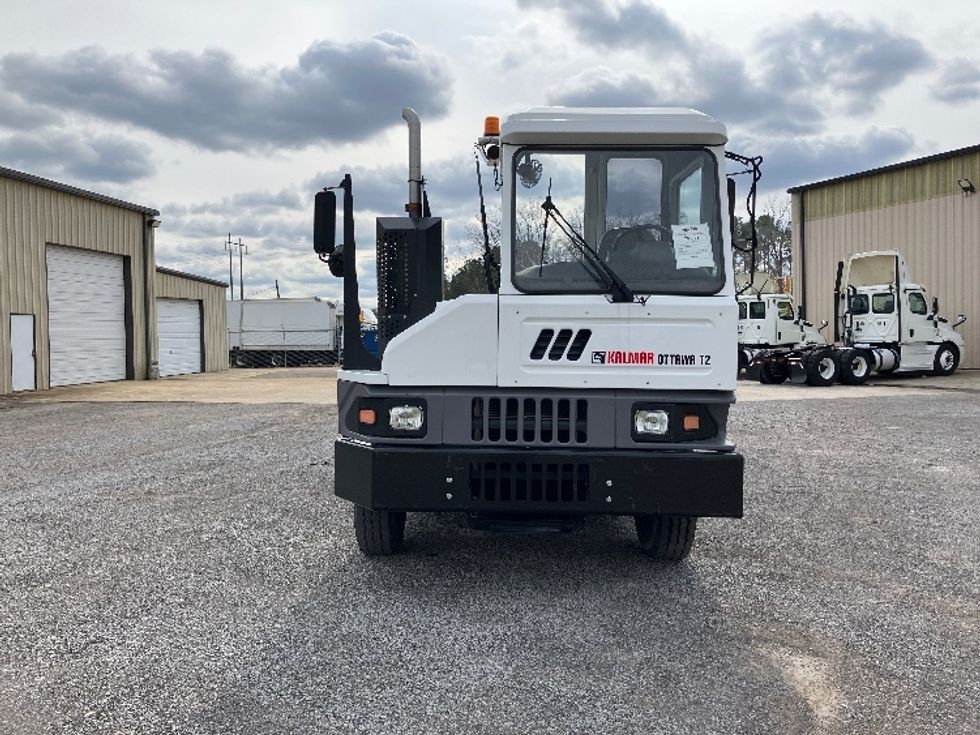 Yard Truck-Heavy Duty Tractors-Ottawa-2022-T2-Hueytown-AL-39,005\n\t\tmiles-$ 97,000 - Image 2