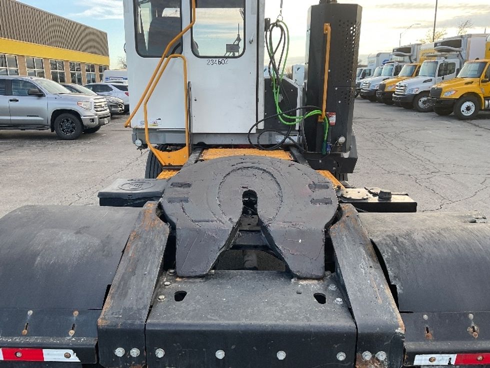Yard Truck-Heavy Duty Tractors-Ottawa-2022-T2-Kansas City-MO-20,461\n\t\tmiles-$ 108,250 - Image 6