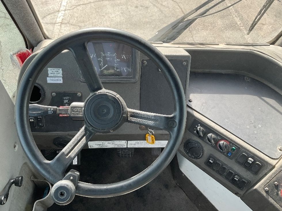 Yard Truck-Heavy Duty Tractors-Ottawa-2022-T2-Kansas City-MO-24,126\n\t\tmiles-$ 108,500 - Image 10