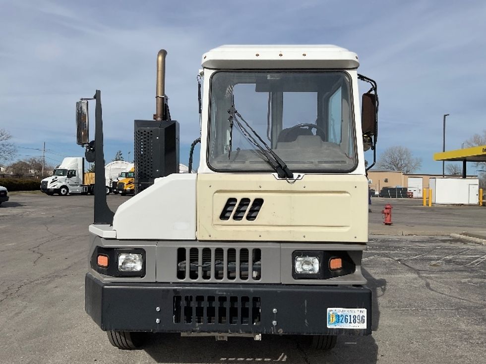Yard Truck-Heavy Duty Tractors-Ottawa-2022-T2-Kansas City-MO-24,126\n\t\tmiles-$ 108,500 - Image 2
