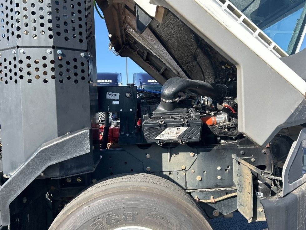 Yard Truck-Heavy Duty Tractors-Ottawa-2022-T2-Madison-AL-69,239\n\t\tmiles-$ 100,500 - Image 15