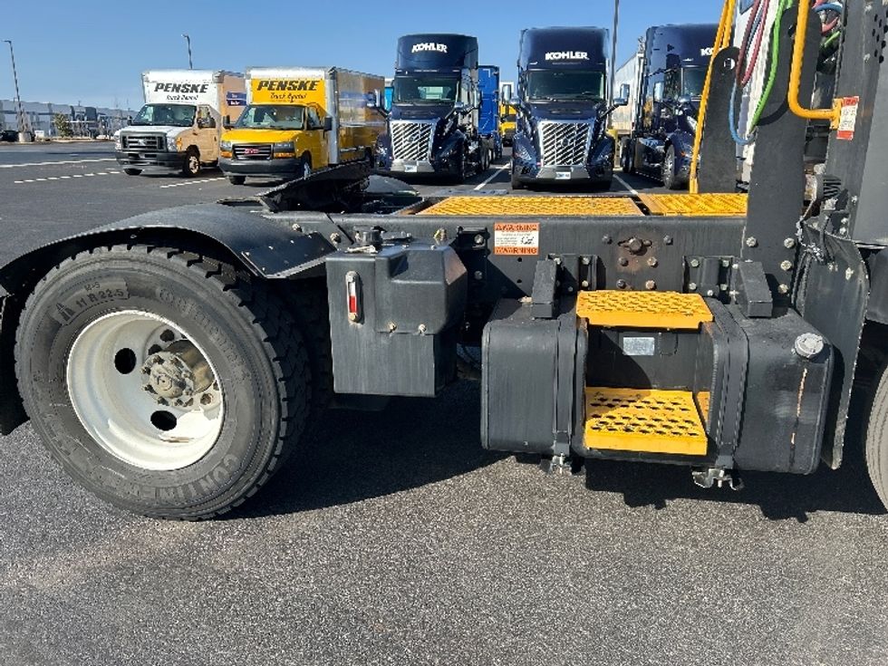 Yard Truck-Heavy Duty Tractors-Ottawa-2022-T2-Madison-AL-69,239\n\t\tmiles-$ 100,500 - Image 18