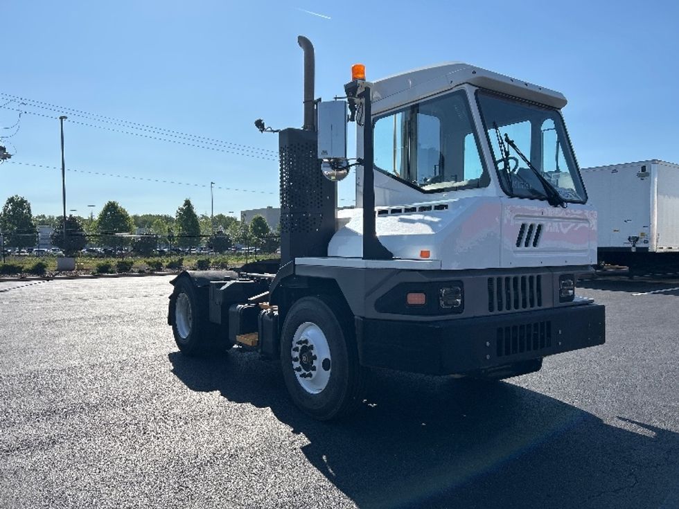 Yard Truck-Heavy Duty Tractors-Ottawa-2022-T2-Madison-AL-70,982\n\t\tmiles-$ 100,250 - Image 1