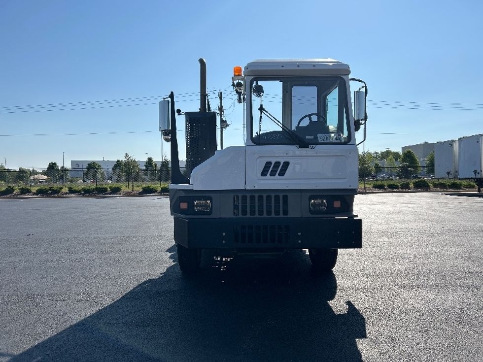 Yard Truck-Heavy Duty Tractors-Ottawa-2022-T2-Madison-AL-70,982\n\t\tmiles-$ 100,250 - Image 2