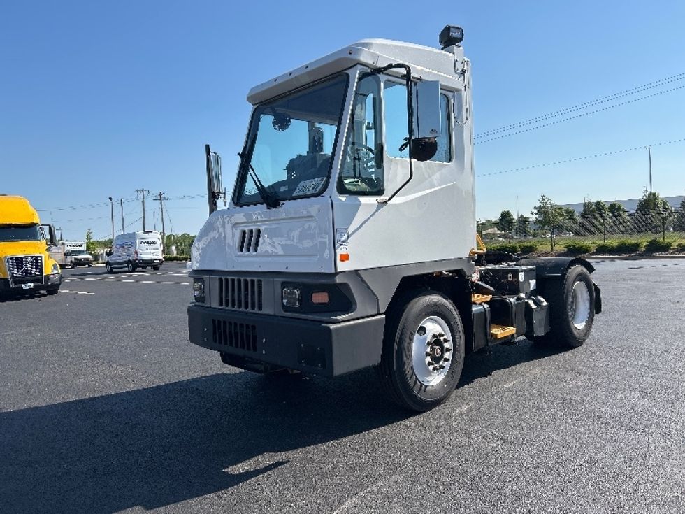 Yard Truck-Heavy Duty Tractors-Ottawa-2022-T2-Madison-AL-70,982\n\t\tmiles-$ 100,250 - Image 3