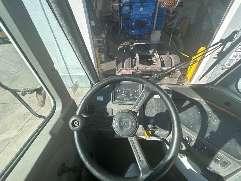 Yard Truck-Heavy Duty Tractors-Ottawa-2022-T2-Waco-TX-47,408\n\t\tmiles-$ 108,000 - Image 11