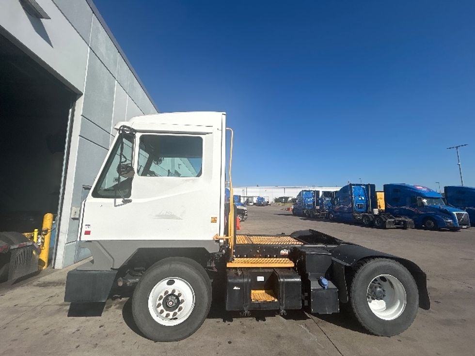 Yard Truck-Heavy Duty Tractors-Ottawa-2022-T2-Waco-TX-47,408\n\t\tmiles-$ 108,000 - Image 4