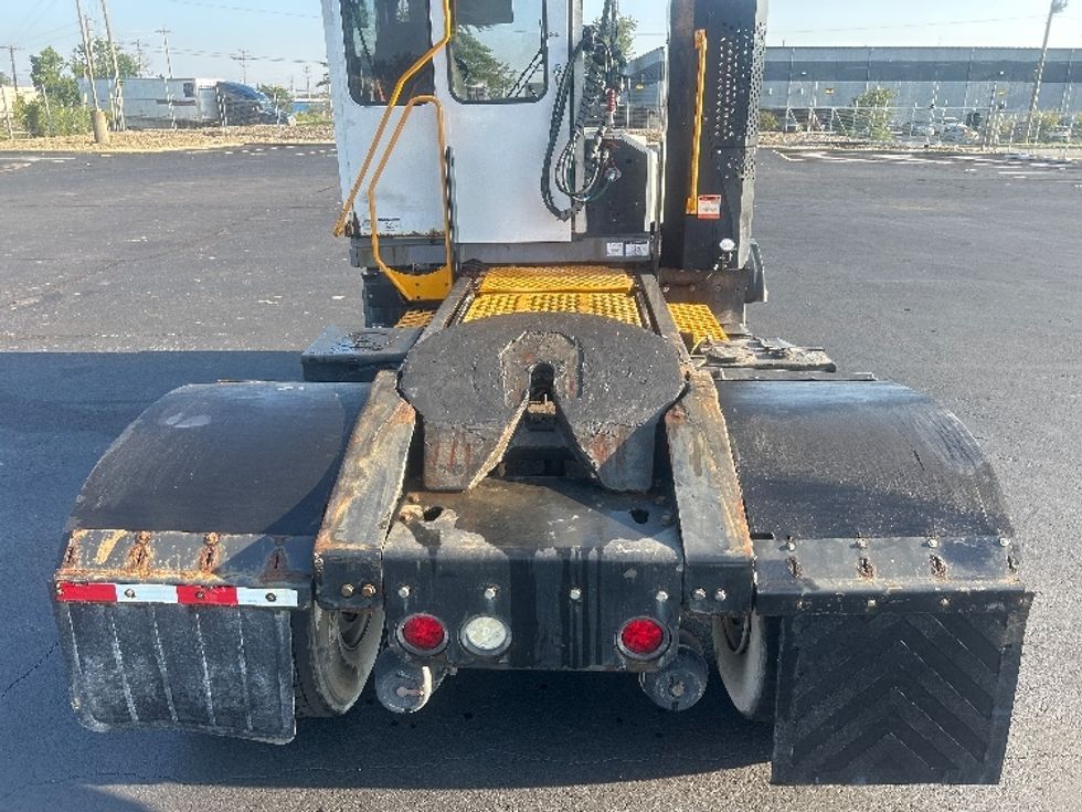 Yard Truck-Heavy Duty Tractors-Ottawa-2023-T2-Indianapolis-IN-60,682\n\t\tmiles-$ 99,500 - Image 6