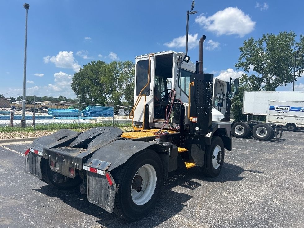 Yard Truck-Heavy Duty Tractors-Ottawa-2023-T2-Kansas City-MO-10,739\n\t\tmiles-$ 115,250 - Image 7