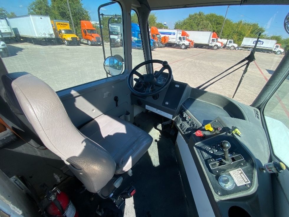 Yard Truck-Heavy Duty Tractors-Ottawa-2023-T2-Temple-TX-10,094\n\t\tmiles-$ 126,000 - Image 10