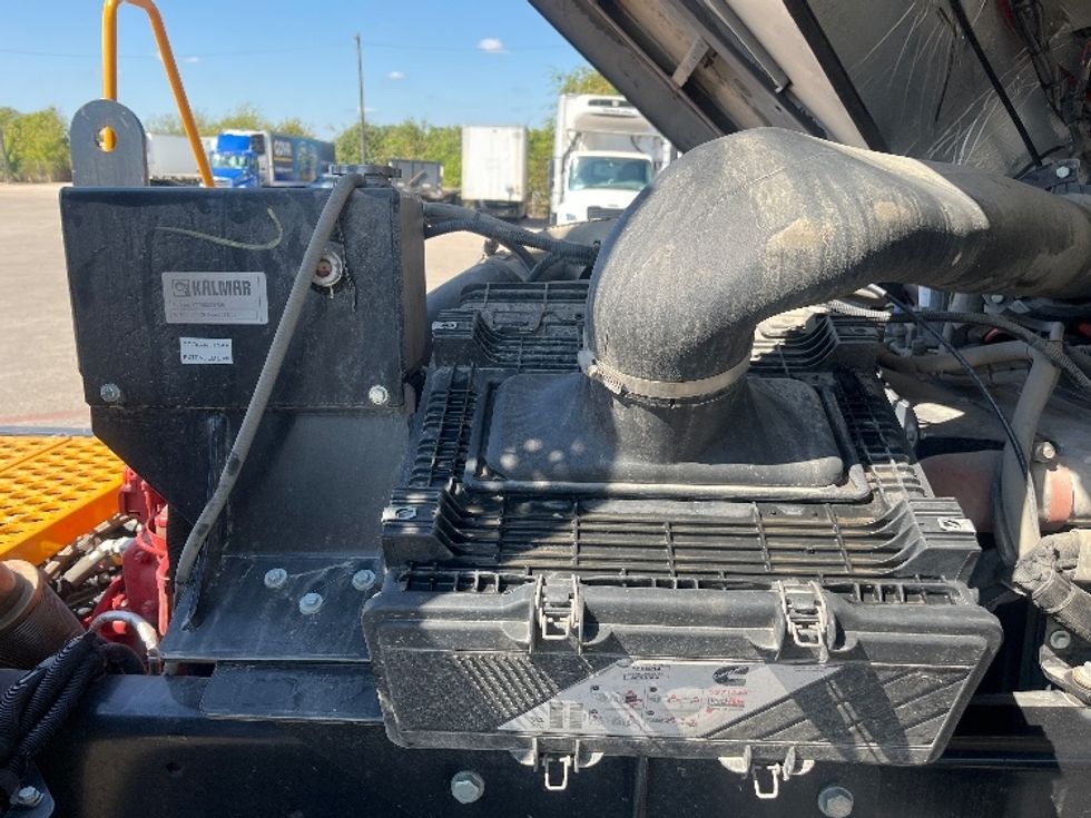 Yard Truck-Heavy Duty Tractors-Ottawa-2023-T2-Temple-TX-10,094\n\t\tmiles-$ 126,000 - Image 13