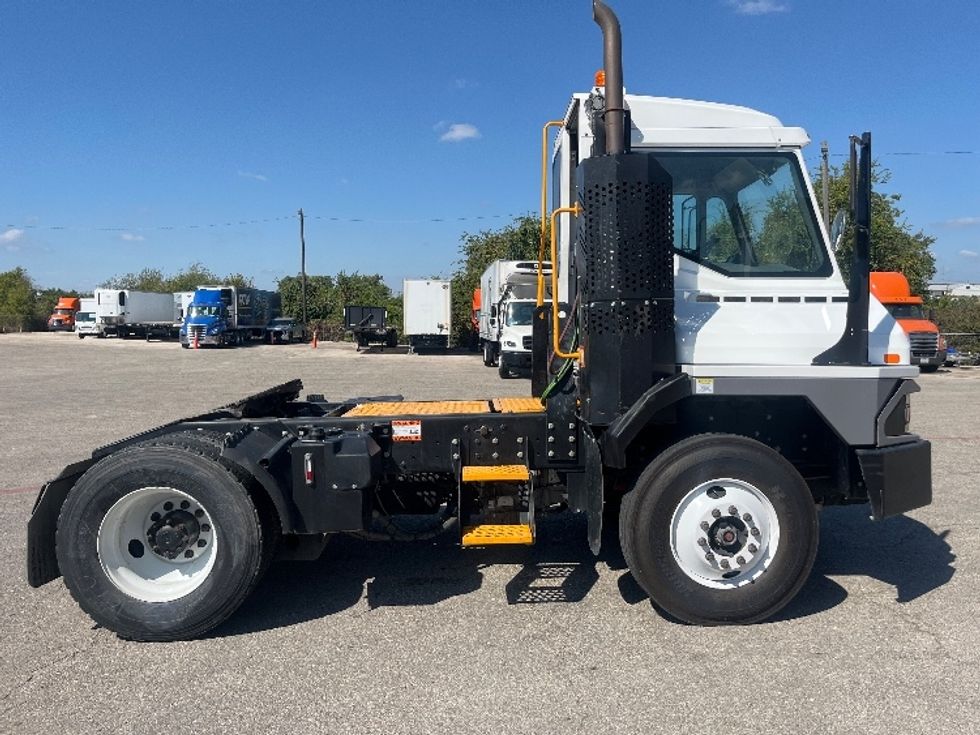Yard Truck-Heavy Duty Tractors-Ottawa-2023-T2-Temple-TX-10,094\n\t\tmiles-$ 126,000 - Image 8