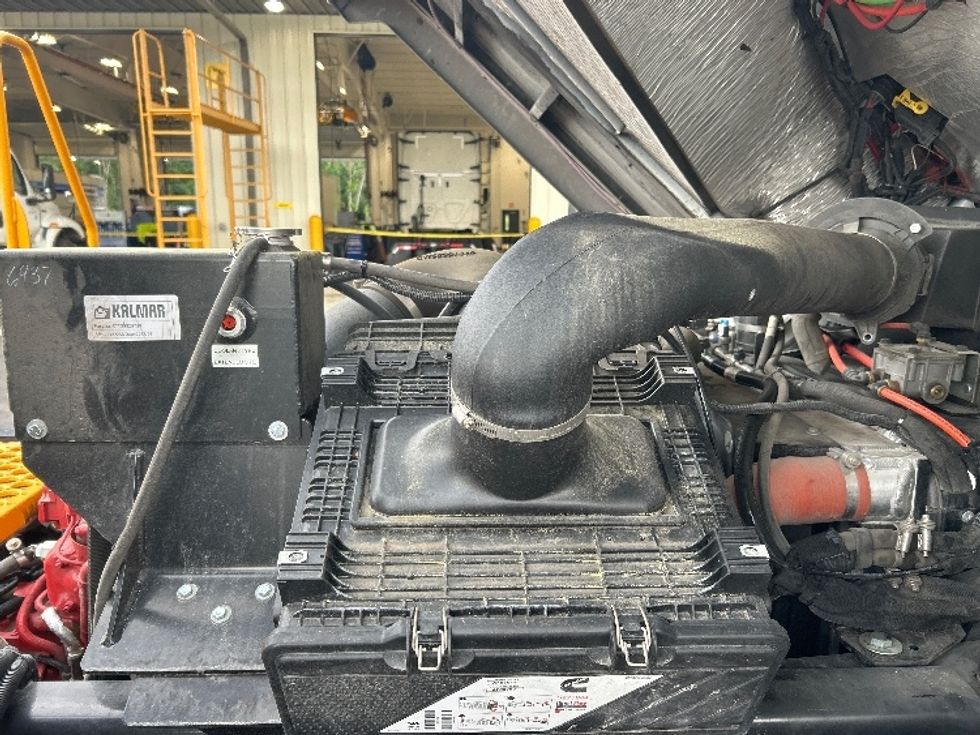 Yard Truck-Heavy Duty Tractors-Ottawa-2024-T2-Shreveport-LA-4,127\n\t\tmiles-$ 141,250 - Image 15