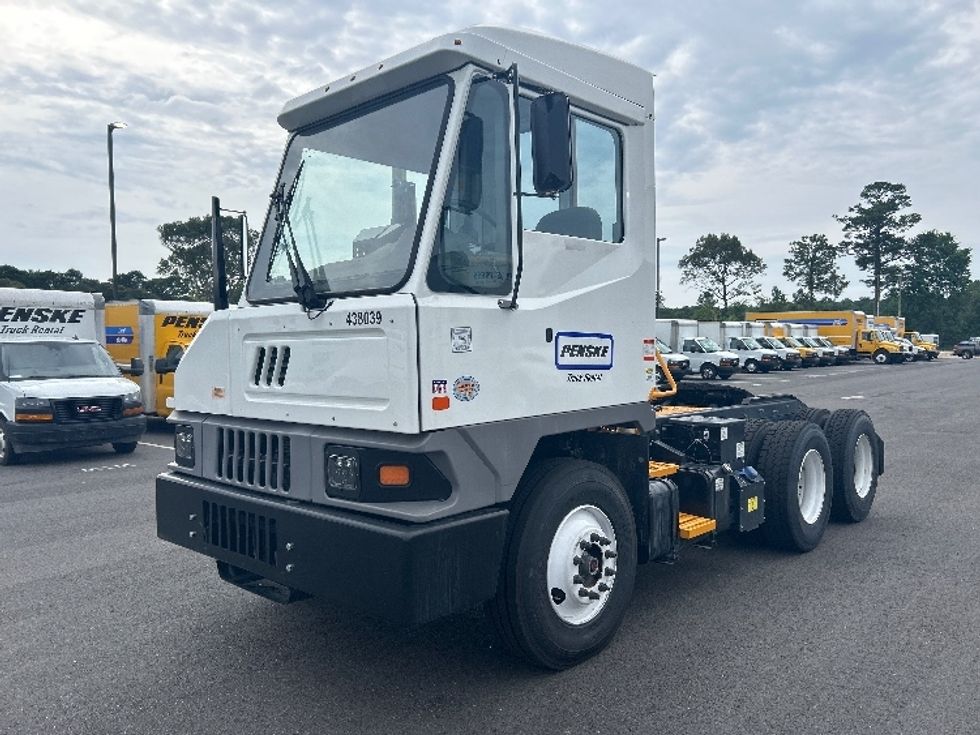 Yard Truck-Heavy Duty Tractors-Ottawa-2024-T2-Shreveport-LA-4,127\n\t\tmiles-$ 141,250 - Image 3